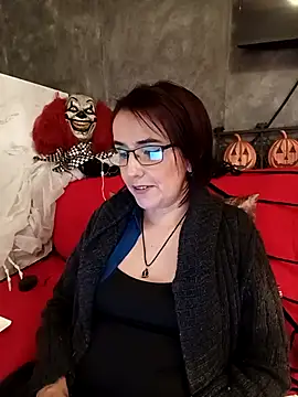 IsisBlake online show from 10-05-25, 03:10