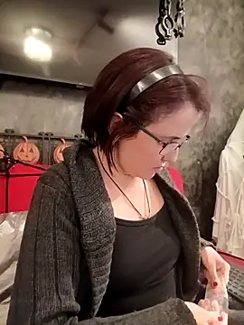 IsisBlake online show from 10-10-25, 03:55