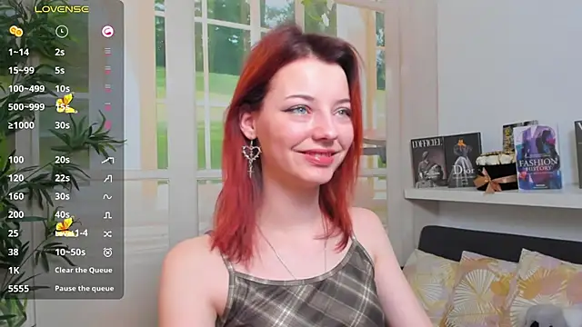 Snapshot of pretty_little_thing chatting on 02-15-25, 11:17 pretty little thing online show from 02-15-25, 11:17