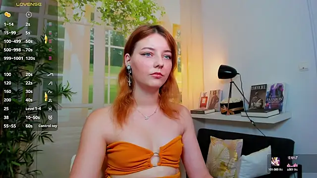 Snapshot of pretty_little_thing chatting on 09-13-25, 12:05 pretty little thing online show from 09-13-25, 12:05