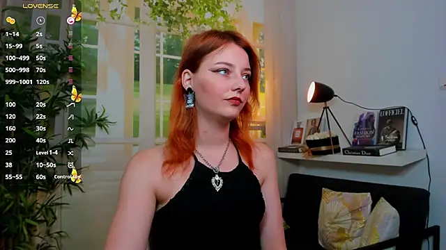 Snapshot of pretty_little_thing chatting on 09-25-25, 02:10 pretty little thing online show from 09-25-25, 02:10