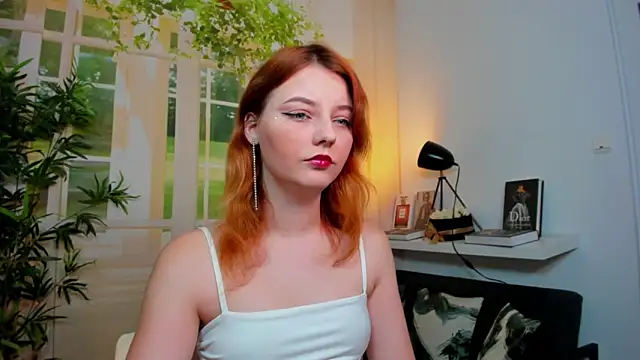 Snapshot of pretty_little_thing chatting on 10-25-25, 04:35 pretty little thing online show from 10-25-25, 04:35