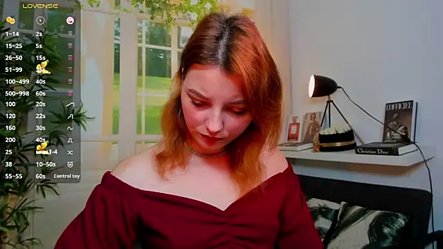 pretty little thing online show from 11-12-25, 02:50