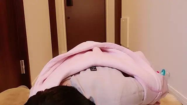 Mia--meow online show from 01-13-25, 05:12