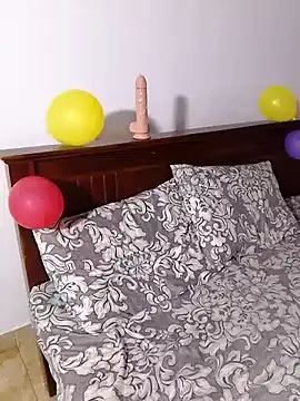 Snapshot of Sexy--queen1 chatting on 02-15-25, 01:49 Sexy--queen1 online show from 02-15-25, 01:49