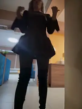 Snapshot of Crazy-Rosa chatting on 02-08-25, 03:31 Crazy-Rosa online show from 02-08-25, 03:31