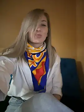 Snapshot of Crazy-Rosa chatting on 02-10-25, 05:52 Crazy-Rosa online show from 02-10-25, 05:52