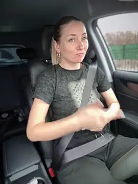 Snapshot of Crazy-Rosa chatting on 03-08-25, 11:05 Crazy-Rosa online show from 03-08-25, 11:05