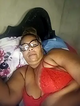 Afroditabichota online show from 10-15-25, 11:21