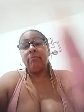 Afroditabichota online show from 11-29-25, 04:04