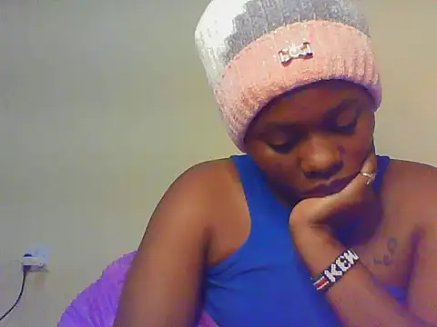 EBONYVANILLA02 online show from 11-11-25, 09:26