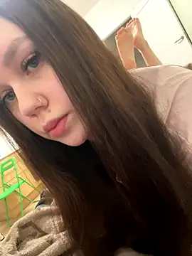 Marylallka5 online show from 12-19-25, 05:47