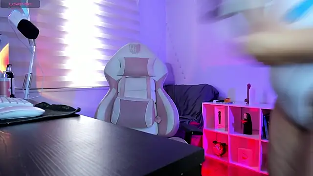 Snapshot of Gaby_Miller22 chatting on 09-09-25, 04:06 Gaby Miller22 online show from 09-09-25, 04:06