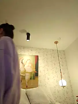 valery mora online show from 12-21-24, 01:32