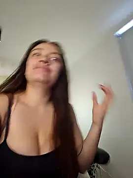 valery mora online show from 12-24-24, 01:39