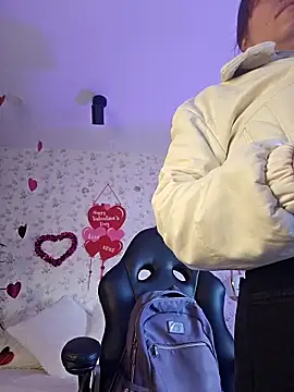 valery mora online show from 02-20-25, 01:19