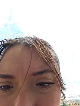 valery mora online show from 03-21-25, 04:18