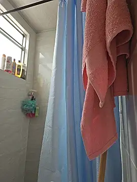 valery mora online show from 10-10-25, 03:44