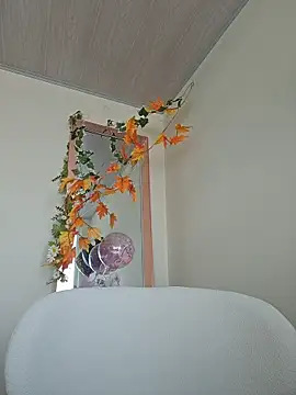valery mora online show from 04-18-26, 07:07