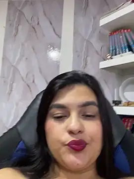 Snapshot of alayasmile chatting on 10-02-25, 04:41 alayasmile online show from 10-02-25, 04:41