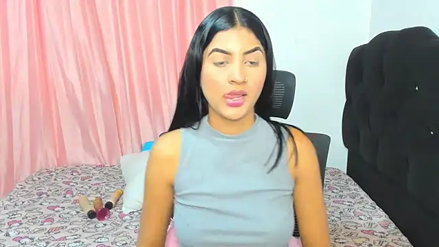 Snapshot of FalakRese chatting on 02-08-25, 08:21 FalakRese online show from 02-08-25, 08:21