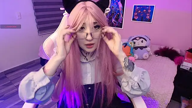 Miwa violet online show from 04-22-26, 01:08