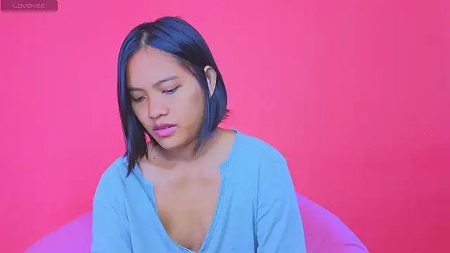 Natsu   online show from 12-18-24, 02:10