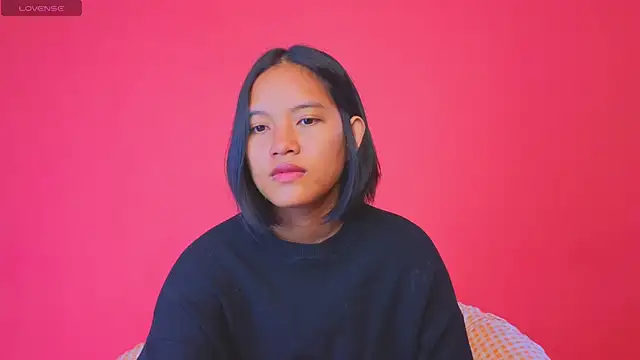 Natsu   online show from 12-19-24, 02:01