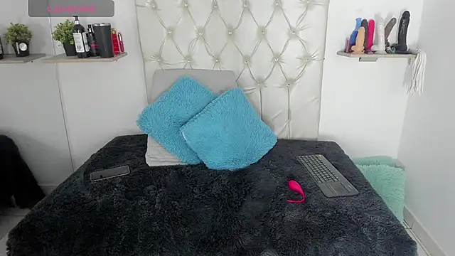 Snapshot of Alexa_Smith__ chatting on 01-12-25, 05:13 Alexa Smith   online show from 01-12-25, 05:13