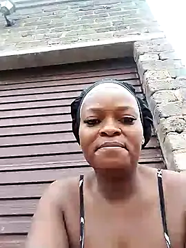 Snapshot of lovelyassbitch chatting on 01-11-25, 05:41 lovelyassbitch online show from 01-11-25, 05:41