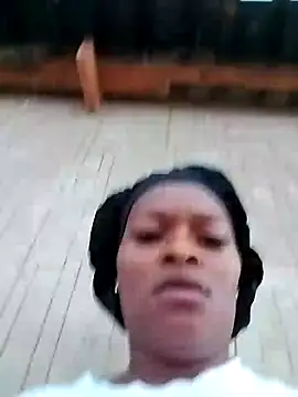 Snapshot of lovelyassbitch chatting on 01-16-25, 04:07 lovelyassbitch online show from 01-16-25, 04:07