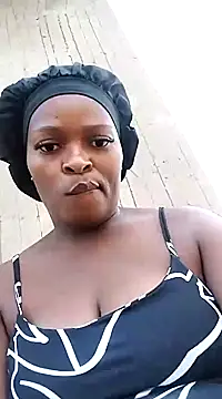 Snapshot of lovelyassbitch chatting on 01-19-25, 03:53 lovelyassbitch online show from 01-19-25, 03:53