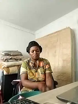 Snapshot of lovelyassbitch chatting on 02-15-25, 03:28 lovelyassbitch online show from 02-15-25, 03:28