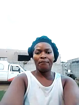 Snapshot of lovelyassbitch chatting on 03-20-25, 04:20 lovelyassbitch online show from 03-20-25, 04:20