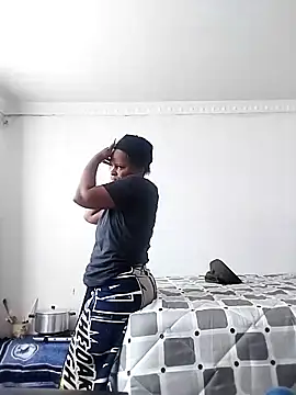 Snapshot of lovelyassbitch chatting on 03-23-25, 08:59 lovelyassbitch online show from 03-23-25, 08:59