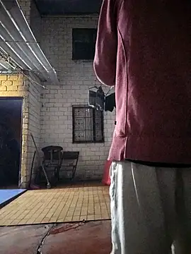 Snapshot of weedmanhot28 chatting on 09-12-25, 12:11 weedmanhot28 online show from 09-12-25, 12:11