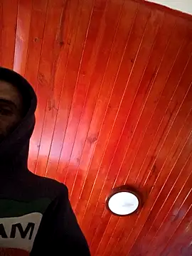 Snapshot of weedmanhot28 chatting on 09-20-25, 05:03 weedmanhot28 online show from 09-20-25, 05:03