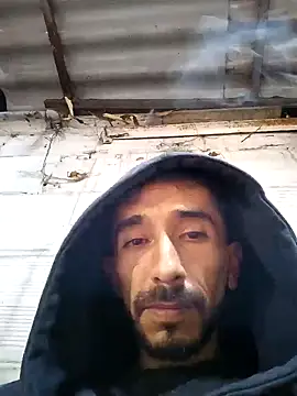 Snapshot of weedmanhot28 chatting on 10-15-25, 02:01 weedmanhot28 online show from 10-15-25, 02:01