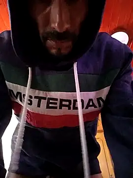 Snapshot of weedmanhot28 chatting on 10-20-25, 07:14 weedmanhot28 online show from 10-20-25, 07:14