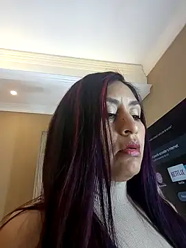 Snapshot of MonicaMoret chatting on 01-25-25, 12:05 MonicaMoret online show from 01-25-25, 12:05