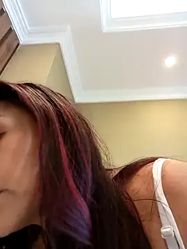 Snapshot of MonicaMoret chatting on 02-14-25, 12:03 MonicaMoret online show from 02-14-25, 12:03