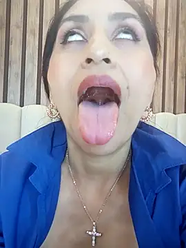 Snapshot of MonicaMoret chatting on 02-19-25, 06:21 MonicaMoret online show from 02-19-25, 06:21