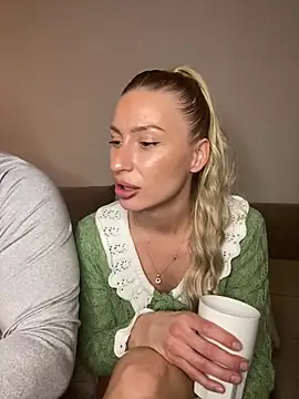 belle98 online show from 12-13-25, 07:53