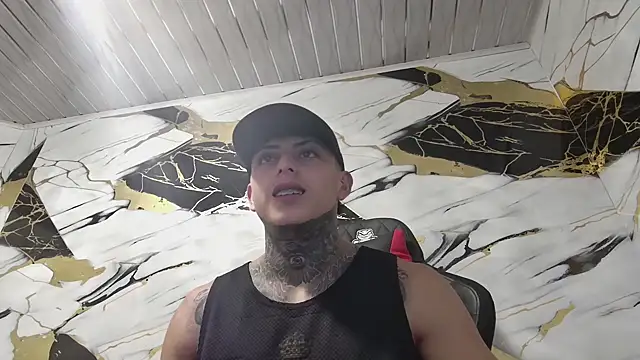 Kevin22 222 online show from 01-08-25, 04:02