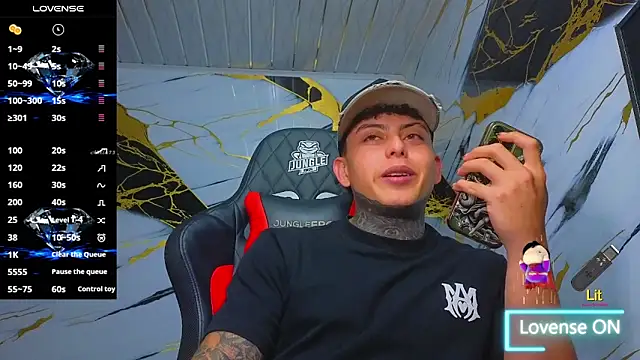 Kevin22 222 online show from 12-19-25, 04:08