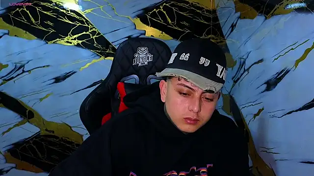 Kevin22 222 online show from 04-24-26, 03:31