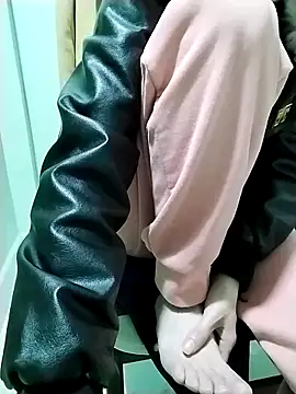 Luxcute286 online show from 02-17-25, 08:30