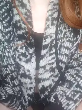 Snapshot of Anna_jing chatting on 12-16-25, 09:03 Anna jing online show from 12-16-25, 09:03