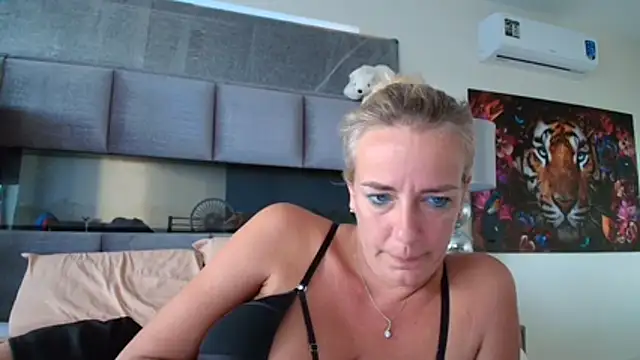Wendysexyx online show from 06-09-26, 10:38