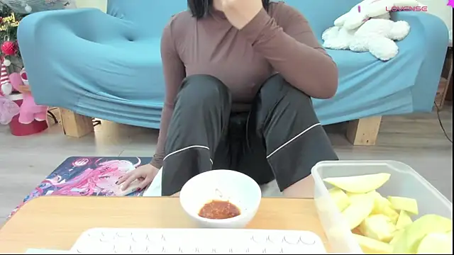 Snapshot of Baby_Claraa chatting on 12-27-24, 06:14 Baby Claraa online show from 12-27-24, 06:14